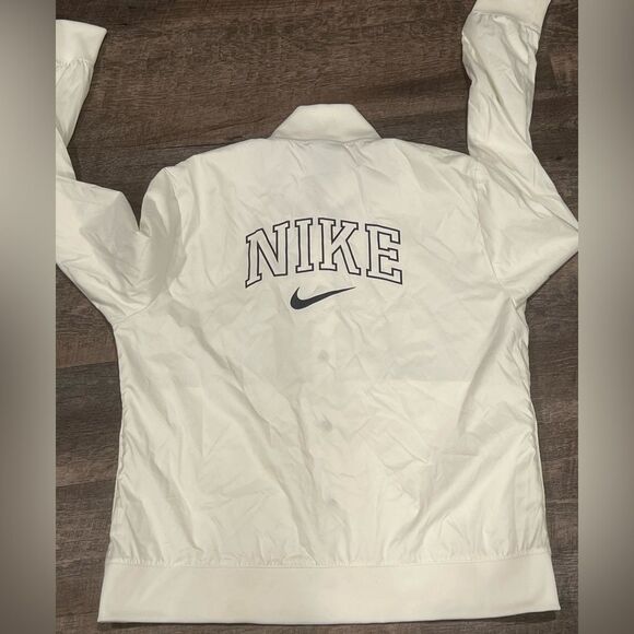 Nike Windbreaker Jacket Womens Medium - Picture 8 of 9